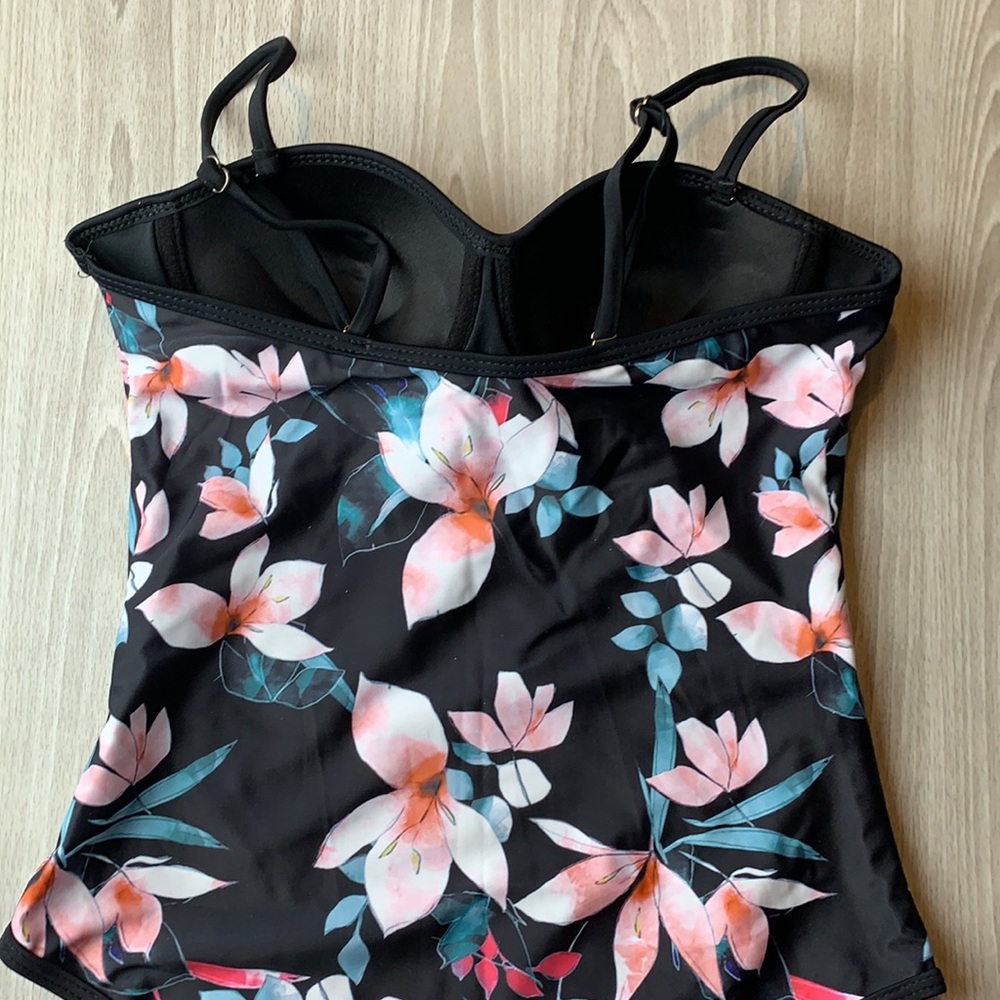 Floral one piece swimsuit - Picture 5 of 9